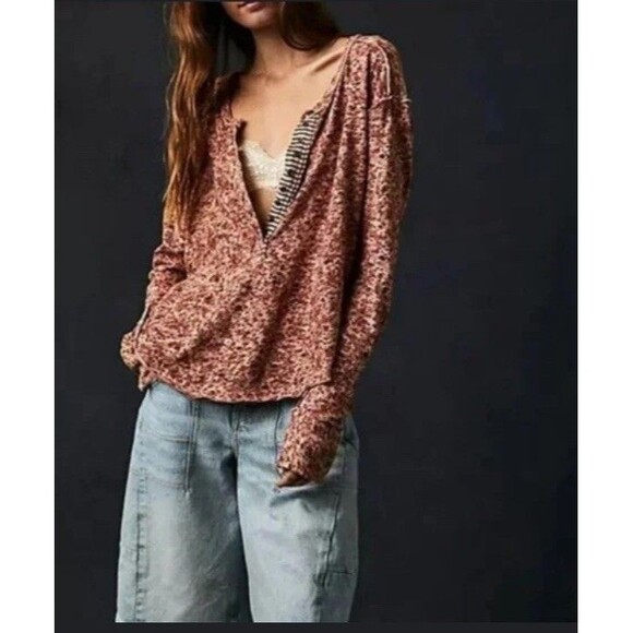 We The Free Girl Meets Boy Henley Top Striped Floral Knit Tee Oversized Medium - Picture 1 of 15